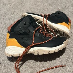 Columbia Women's Discontinued Newton Ridge Plus Waterproof Hiking Boot